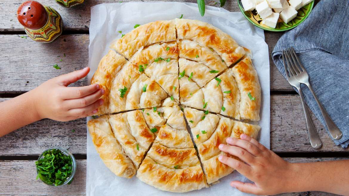 Enostaven sirov burek