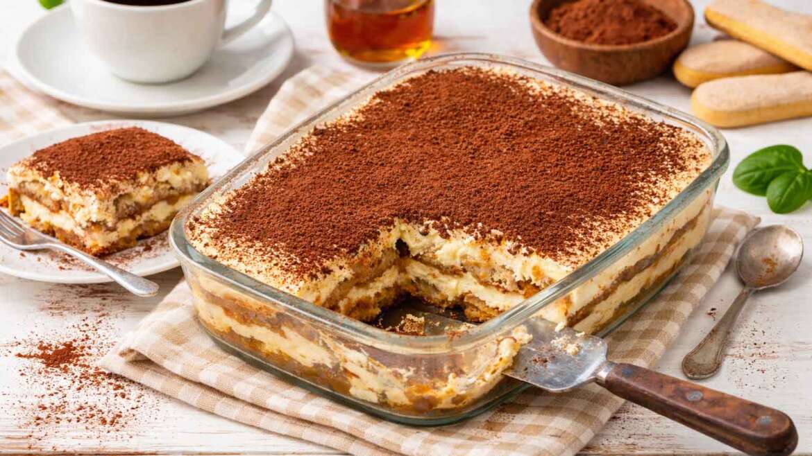 Tiramisu brez svežih jajc in maskarponeja
